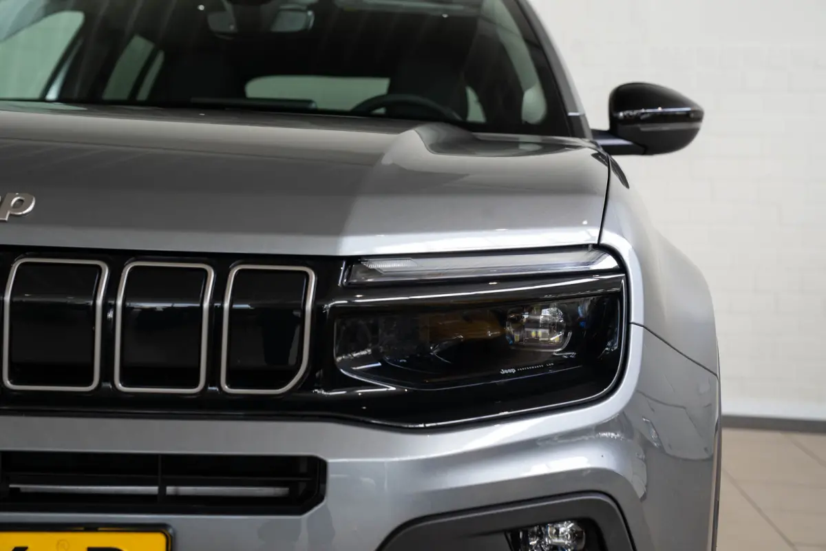 1.2 e-Hybrid Summit | Tot 8 Jaar Garantie | Voorruit verwarming | Camera | Navigatie | Keyless | Stoelverwarming |