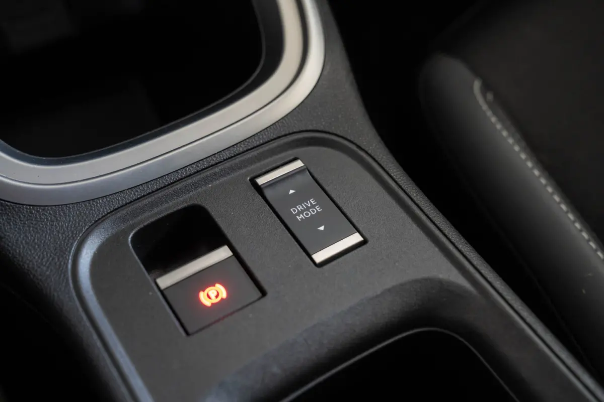 1.2 e-Hybrid Summit | Tot 8 Jaar Garantie | Voorruit verwarming | Camera | Navigatie | Keyless | Stoelverwarming |