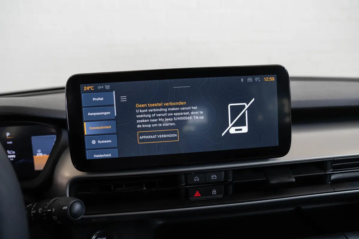1.2 e-Hybrid Summit | Tot 8 Jaar Garantie | Voorruit verwarming | Camera | Navigatie | Keyless | Stoelverwarming |