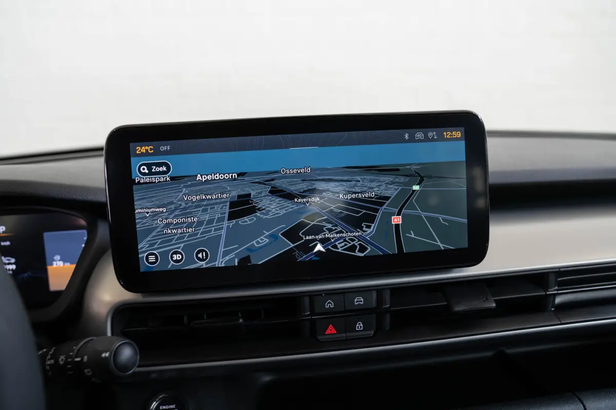 1.2 e-Hybrid Summit | Tot 8 Jaar Garantie | Voorruit verwarming | Camera | Navigatie | Keyless | Stoelverwarming |