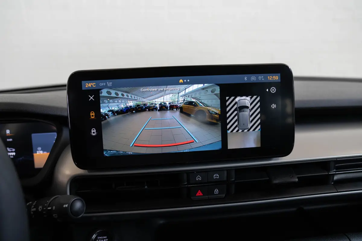 1.2 e-Hybrid Summit | Tot 8 Jaar Garantie | Voorruit verwarming | Camera | Navigatie | Keyless | Stoelverwarming |