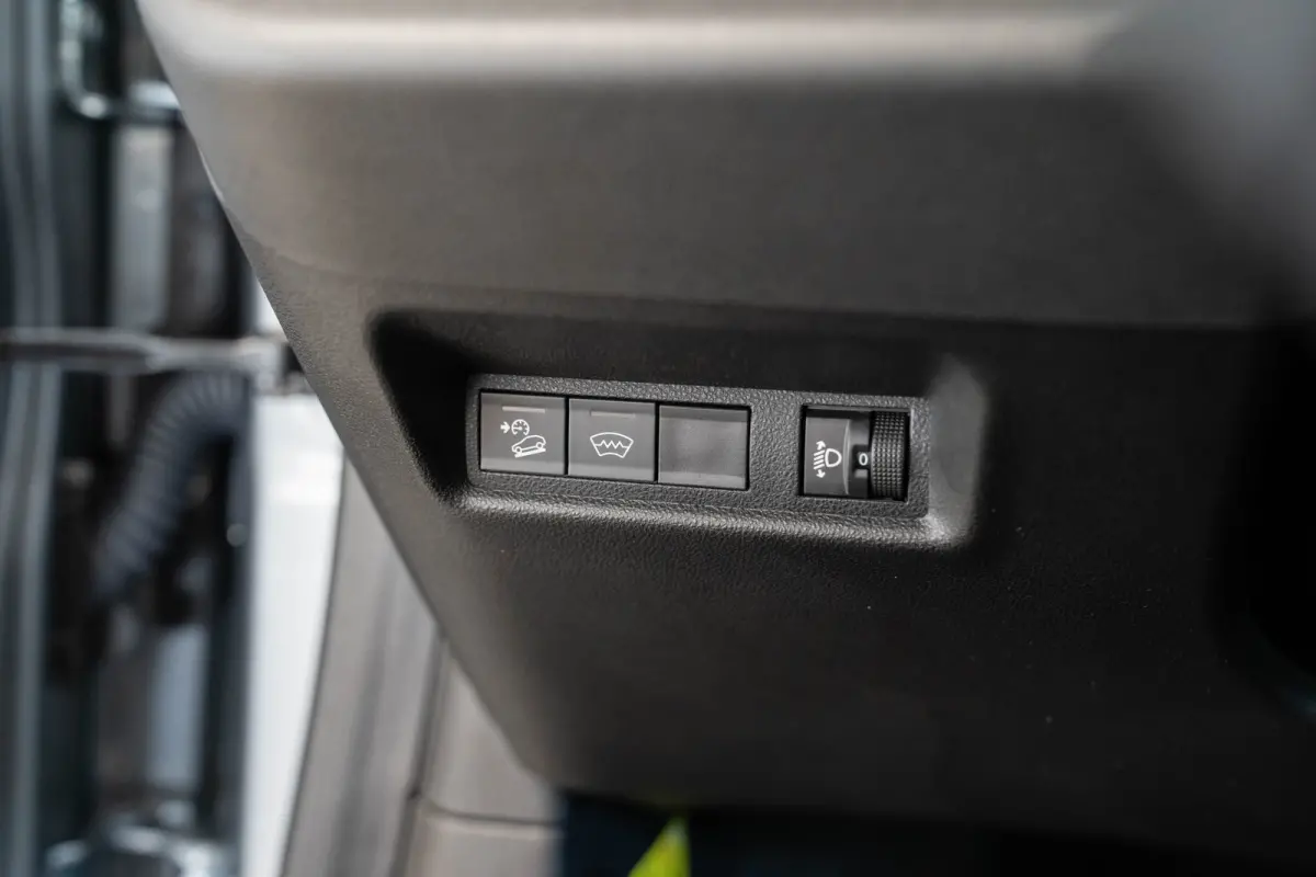 1.2 e-Hybrid Summit | Navigatie | Camera | Keyless | Elektrische Achterklep | Stoelverwarming | Verwarmd voorraam | Apple Carplay & Android Auto |