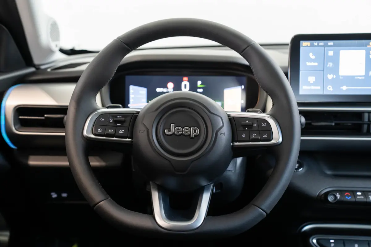 1.2 e-Hybrid Summit | Navigatie | Camera | Keyless | Elektrische Achterklep | Stoelverwarming | Verwarmd voorraam | Apple Carplay & Android Auto |