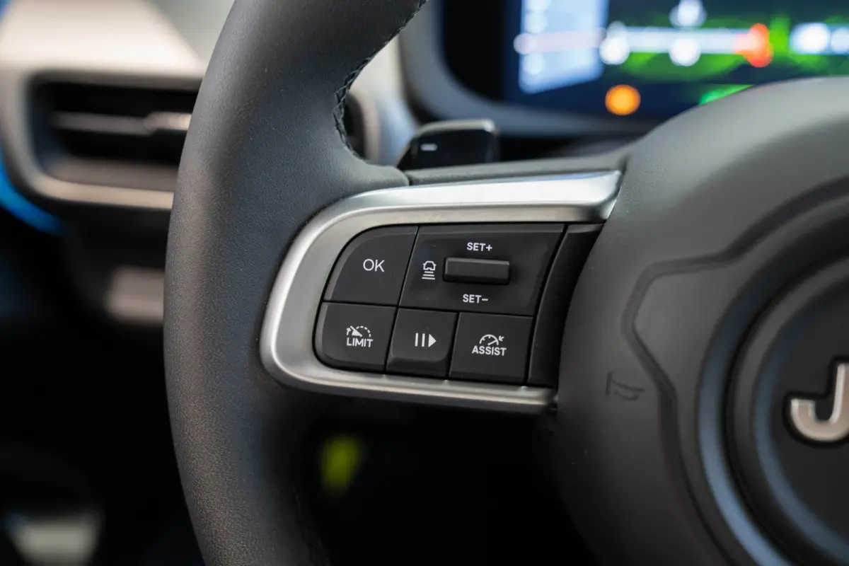 1.2 e-Hybrid Summit | Navigatie | Camera | Keyless | Elektrische Achterklep | Stoelverwarming | Verwarmd voorraam | Apple Carplay & Android Auto |