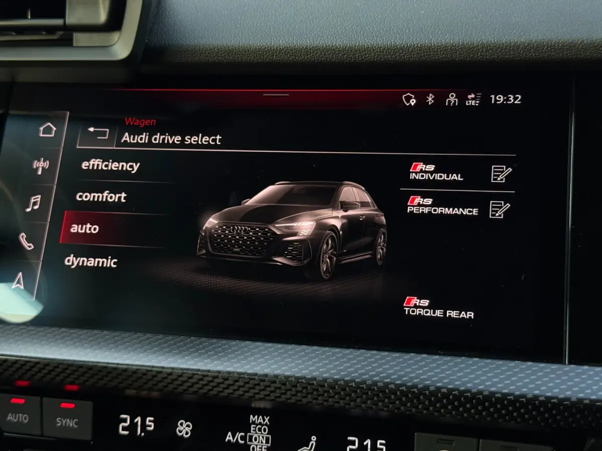 2.5 TFSI RS3 Quattro / Keramisch / Hulk / Carbon / Massage / Pano / Memory / B&O / Carplay / Lane / Garantie /
