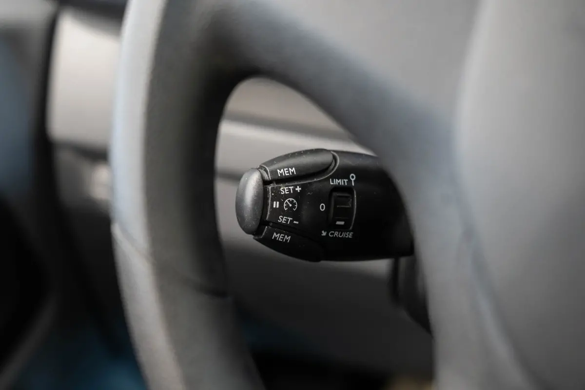 2.0 BlueHDI 145 M Club | Camera | Parkeersensoren | Apple Carplay & Android Auto | Laadruimte Pakket | Cruise Controle |