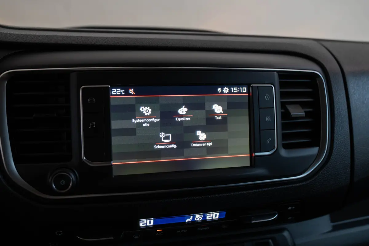 2.0 BlueHDI 145 M Club | Camera | Parkeersensoren | Apple Carplay & Android Auto | Laadruimte Pakket | Cruise Controle |