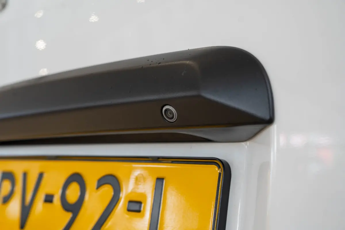 2.0 BlueHDI 145 M Club | Camera | Parkeersensoren | Apple Carplay & Android Auto | Laadruimte Pakket | Cruise Controle |