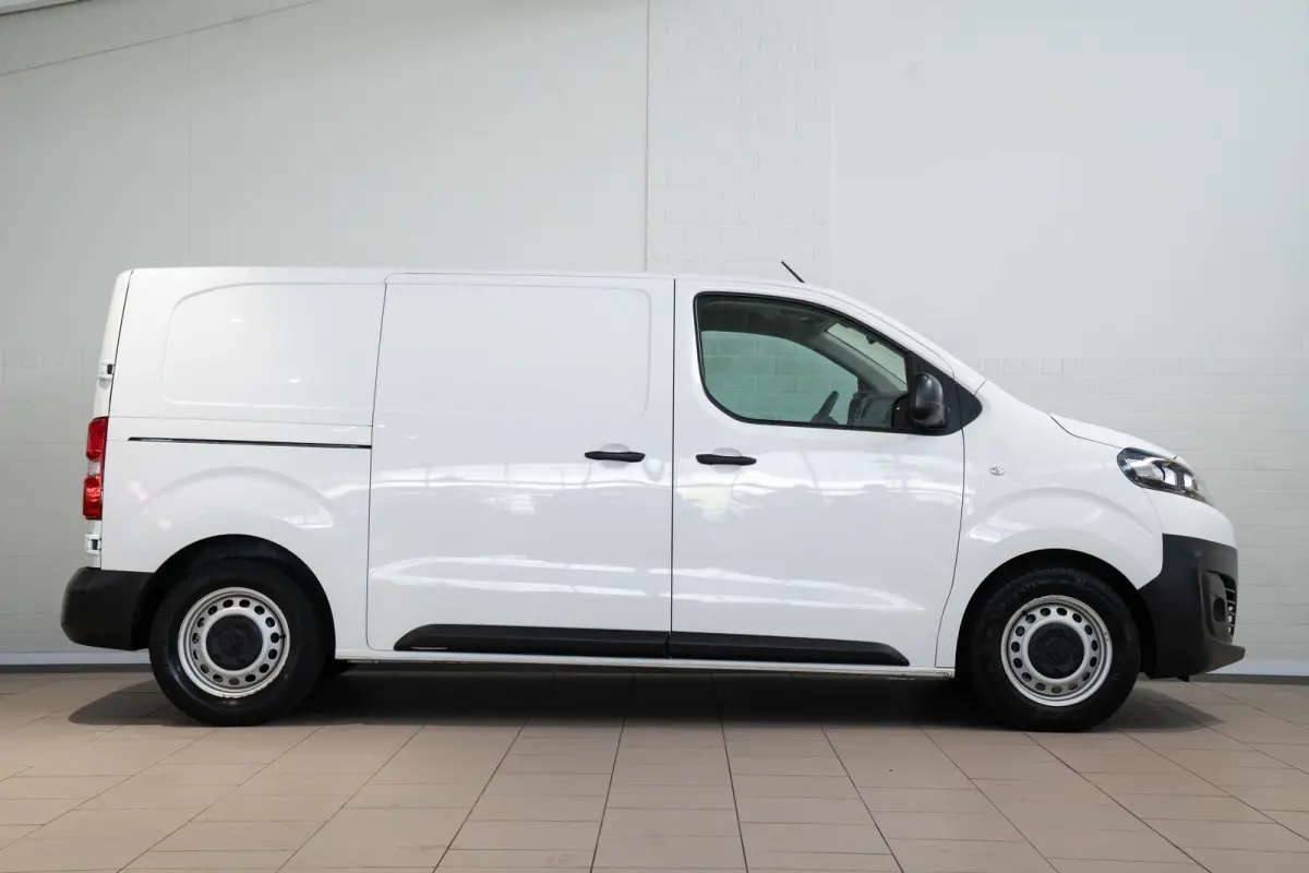 2.0 BlueHDI 145 M Club | Camera | Parkeersensoren | Apple Carplay & Android Auto | Laadruimte Pakket | Cruise Controle |