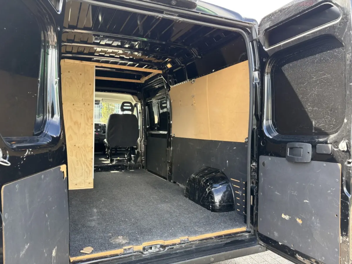 335 2.2 HDI L3H2 Pre