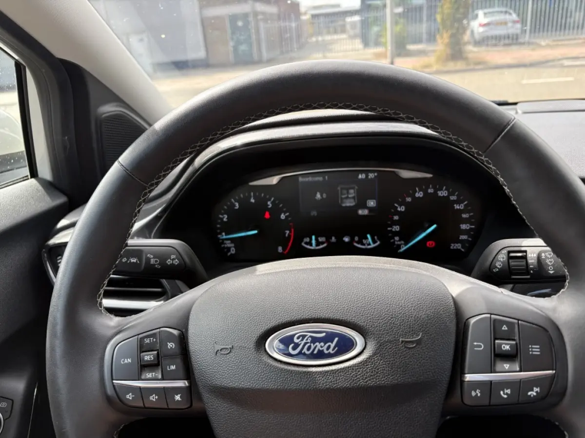 1.0 EcoBoost Titanium