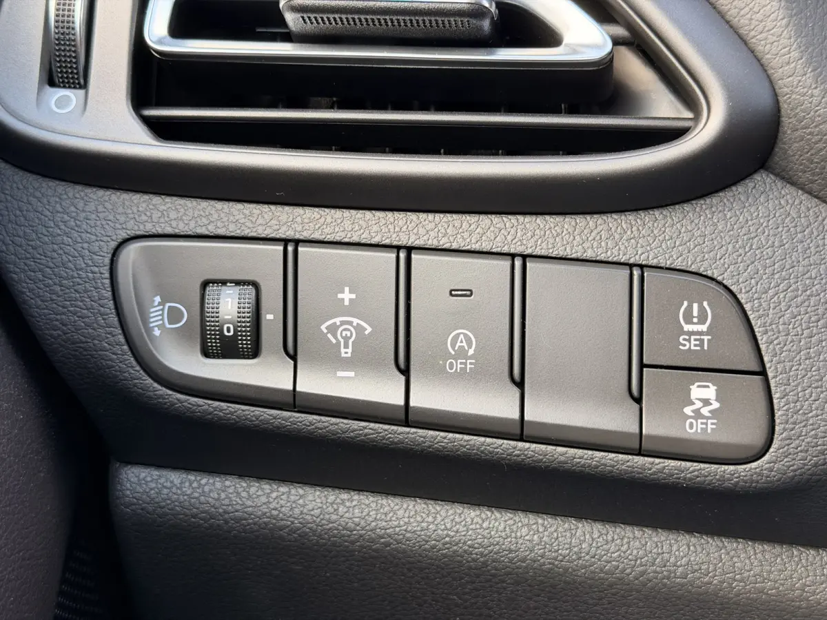 1.0 T-GDi MHEV Comfort Smart Virtual Camera CarPlay Keyless