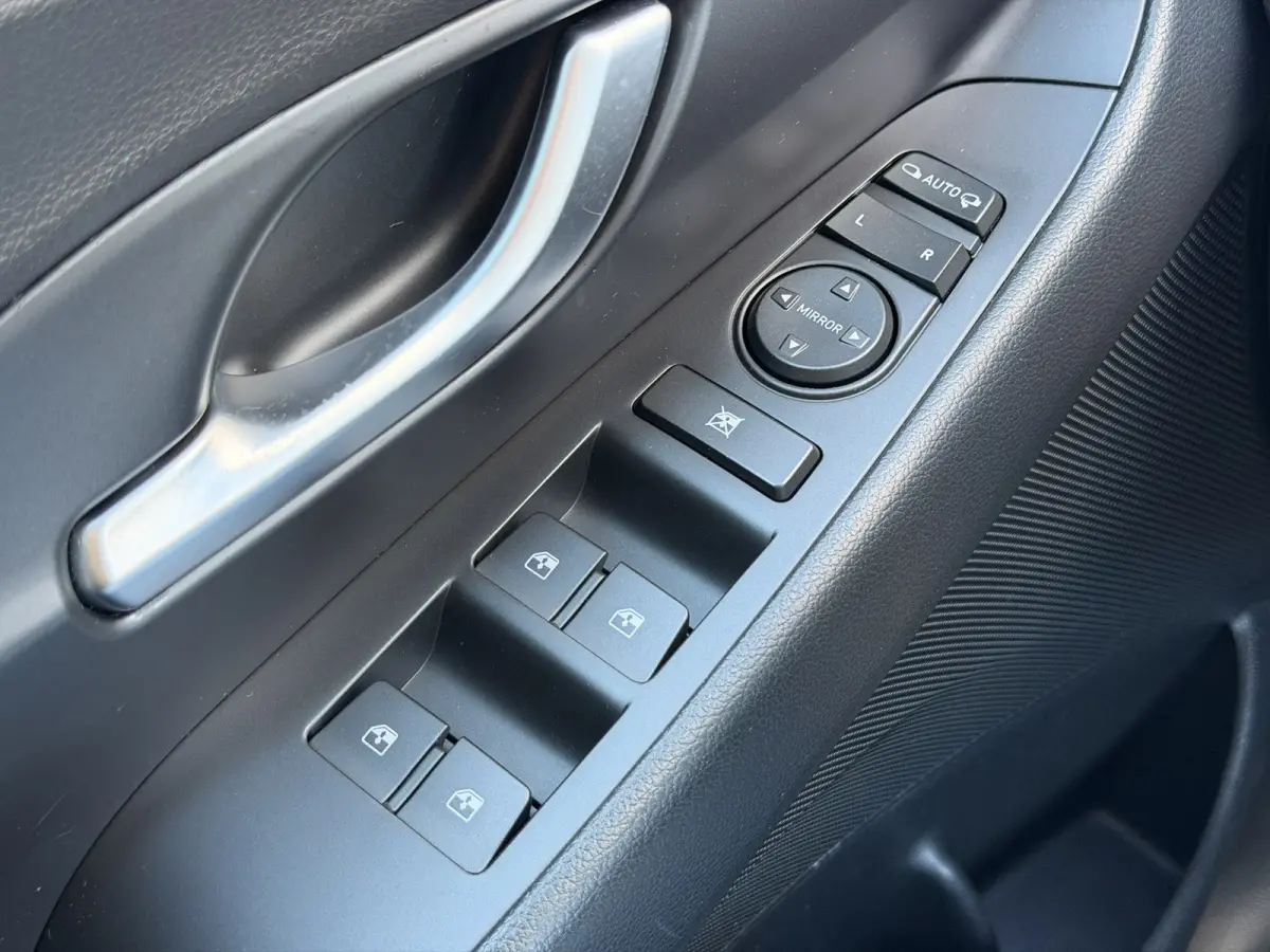 1.0 T-GDi MHEV Comfort Smart Virtual Camera CarPlay Keyless