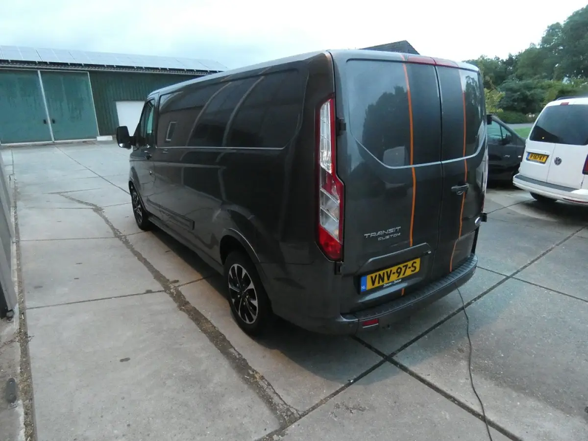 320 2.0 TDCI L2H1 Sport* navi/cam*xenon*