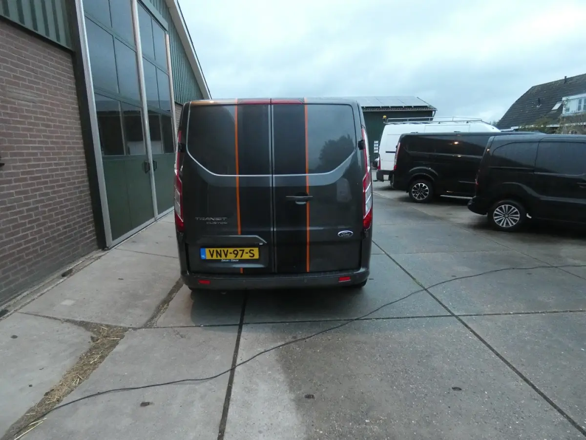 320 2.0 TDCI L2H1 Sport* navi/cam*xenon*