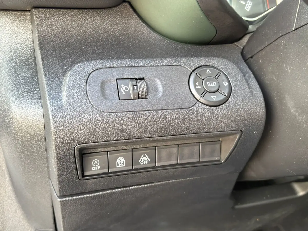 1.2 PureTech Shine WEINIG KM! NIEUW!