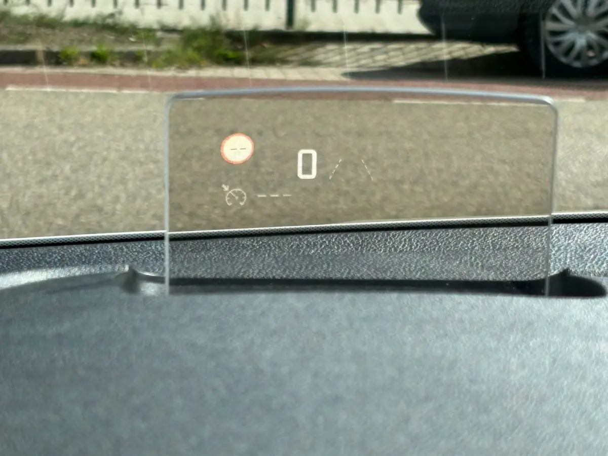 1.2 PureTech Shine WEINIG KM! NIEUW!