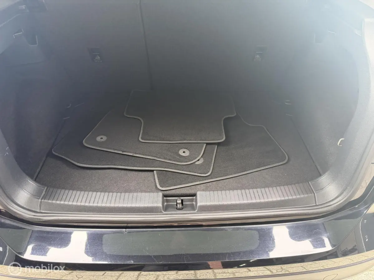 1.0 TSI Life Edition CAMERA*NAVI*ACC*PDC*