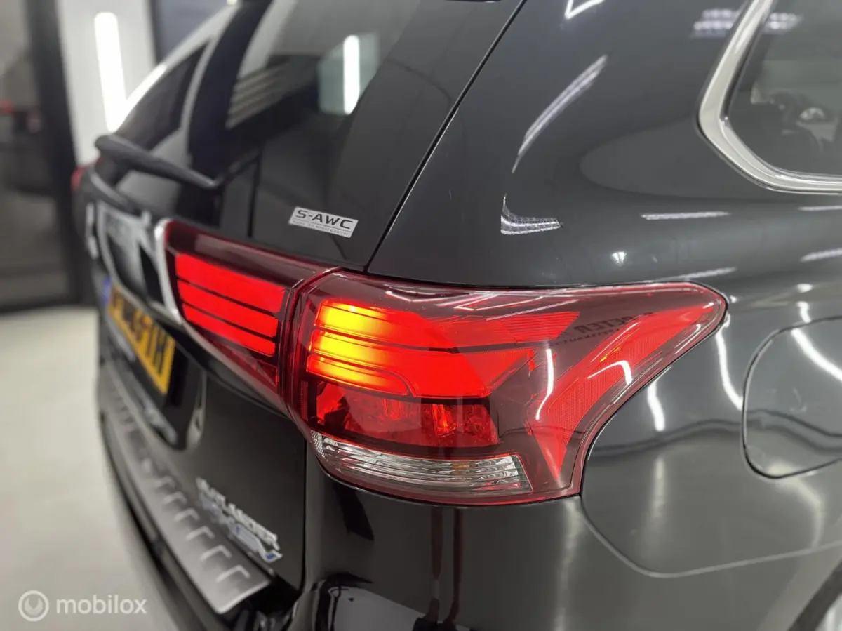 2.4 PHEV Intense S