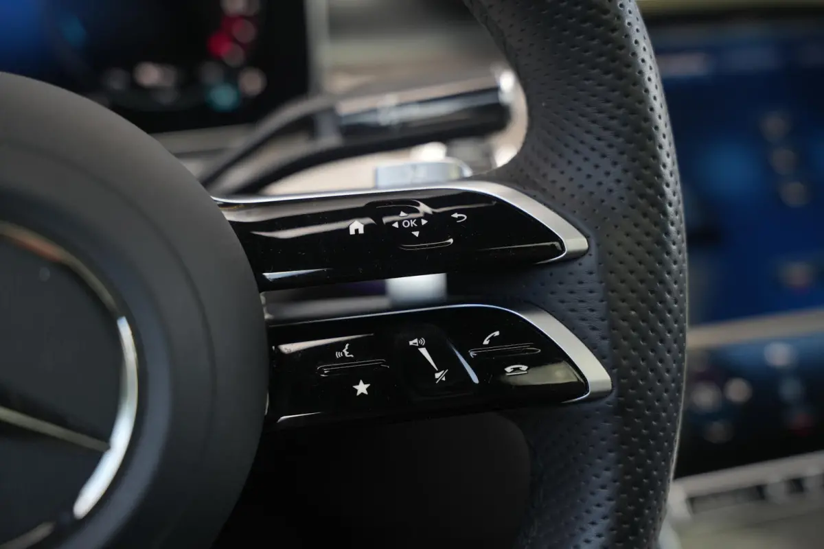 300 e AMG Line Panoramadak Burmester Memory Ambient Keyless