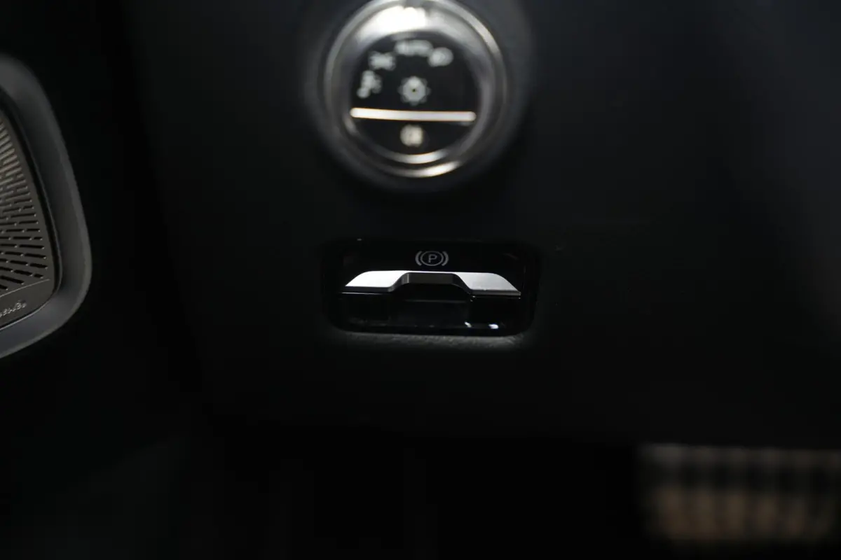 300 e AMG Line Panoramadak Burmester Memory Ambient Keyless
