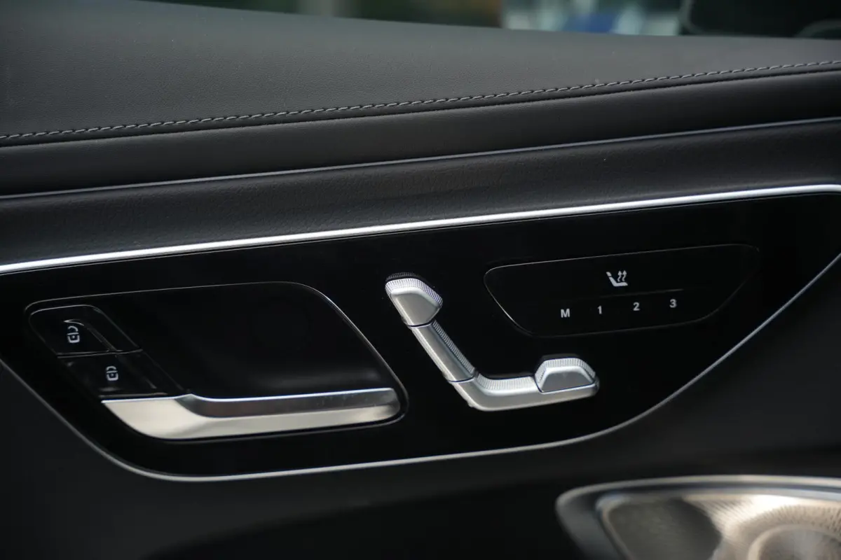 300 e AMG Line Panoramadak Burmester Memory Ambient Keyless