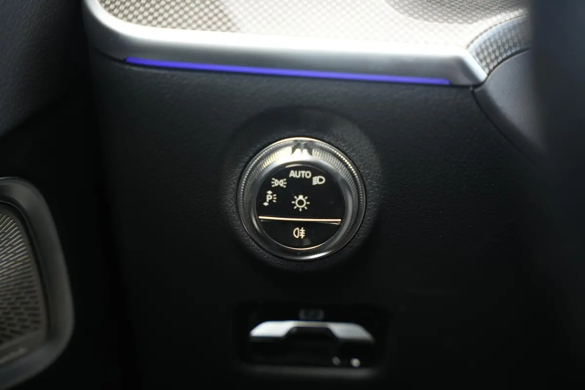 300 e AMG Line Panoramadak Burmester Memory Ambient Keyless