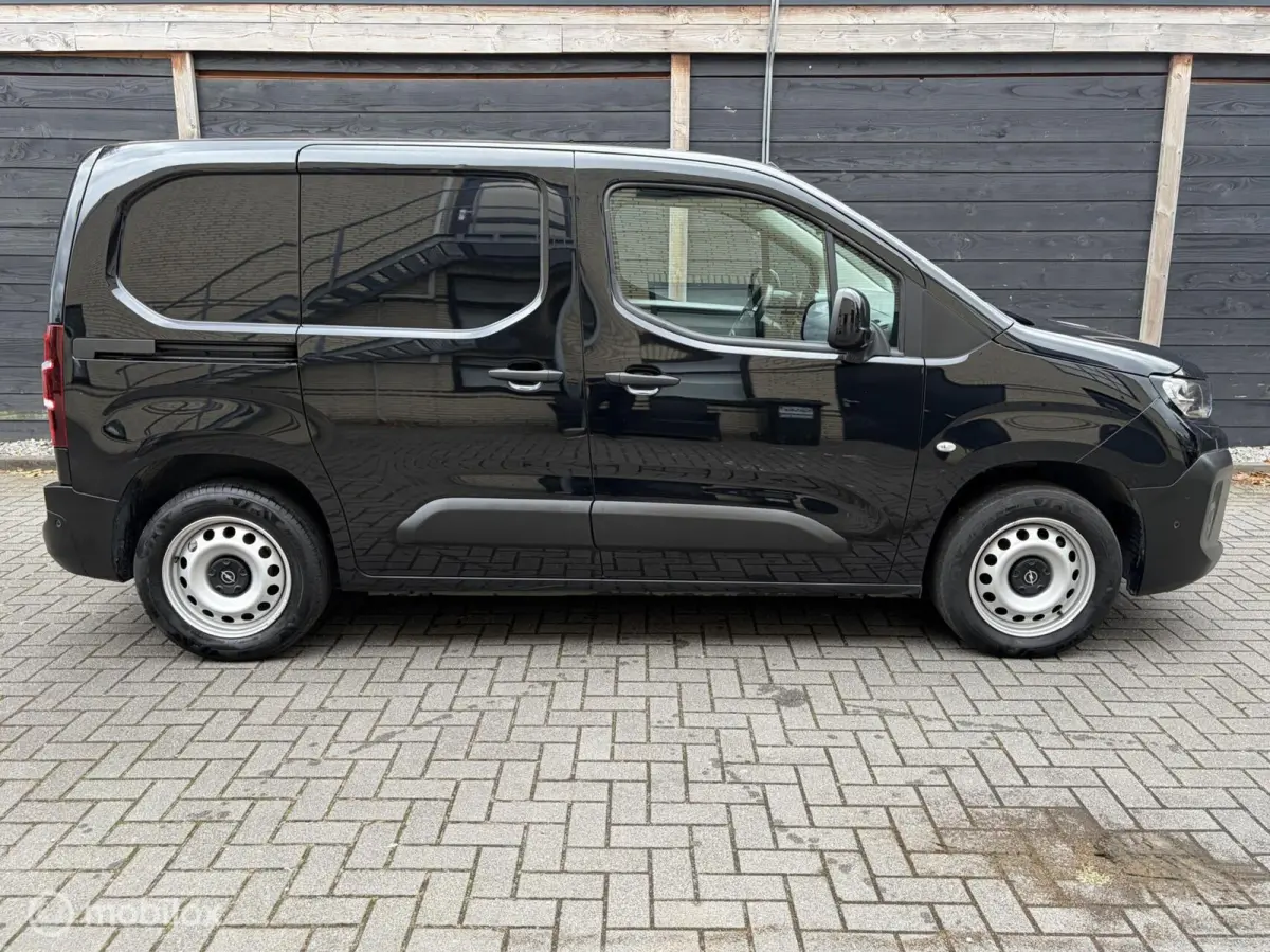1.5 BlueHDi 102 PK binnenspiegelcamera / airco / FM nav / Carplay / camera 360