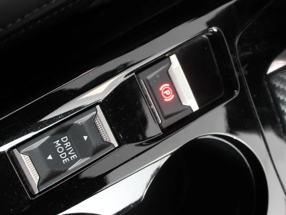 1.2 GT Automaat Climate control Cruise control Apple Carplay/ Android Auto led Lichtmetalen velgen Parkeersensoren Camera