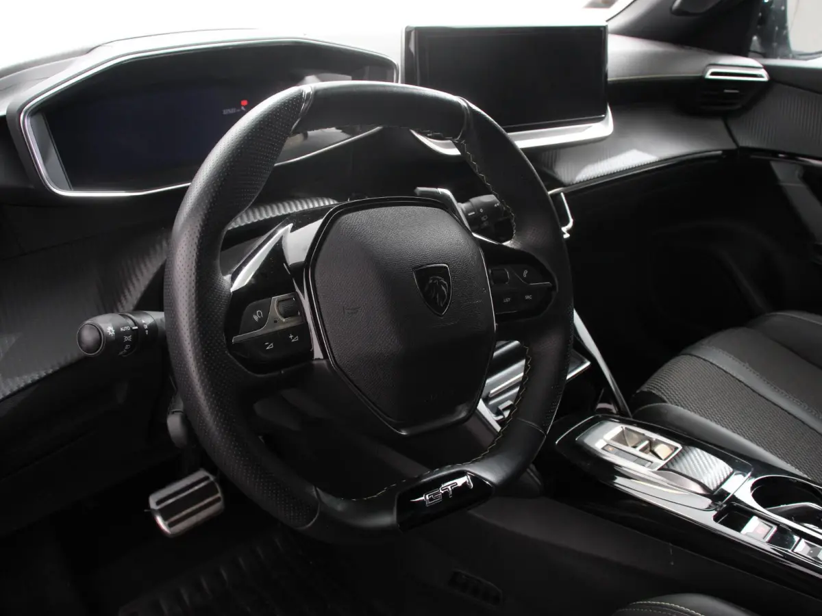 1.2 GT Automaat Climate control Cruise control Apple Carplay/ Android Auto led Lichtmetalen velgen Parkeersensoren Camera