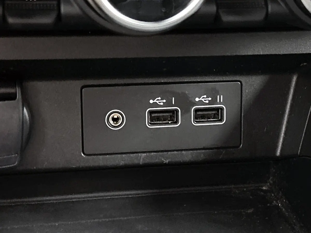 1.6 E-Tech full hybrid 145 techno Automaat / Cruise-ctr. / Airco-ecc / navigatie / Parkeer camera / Apk 05-2028