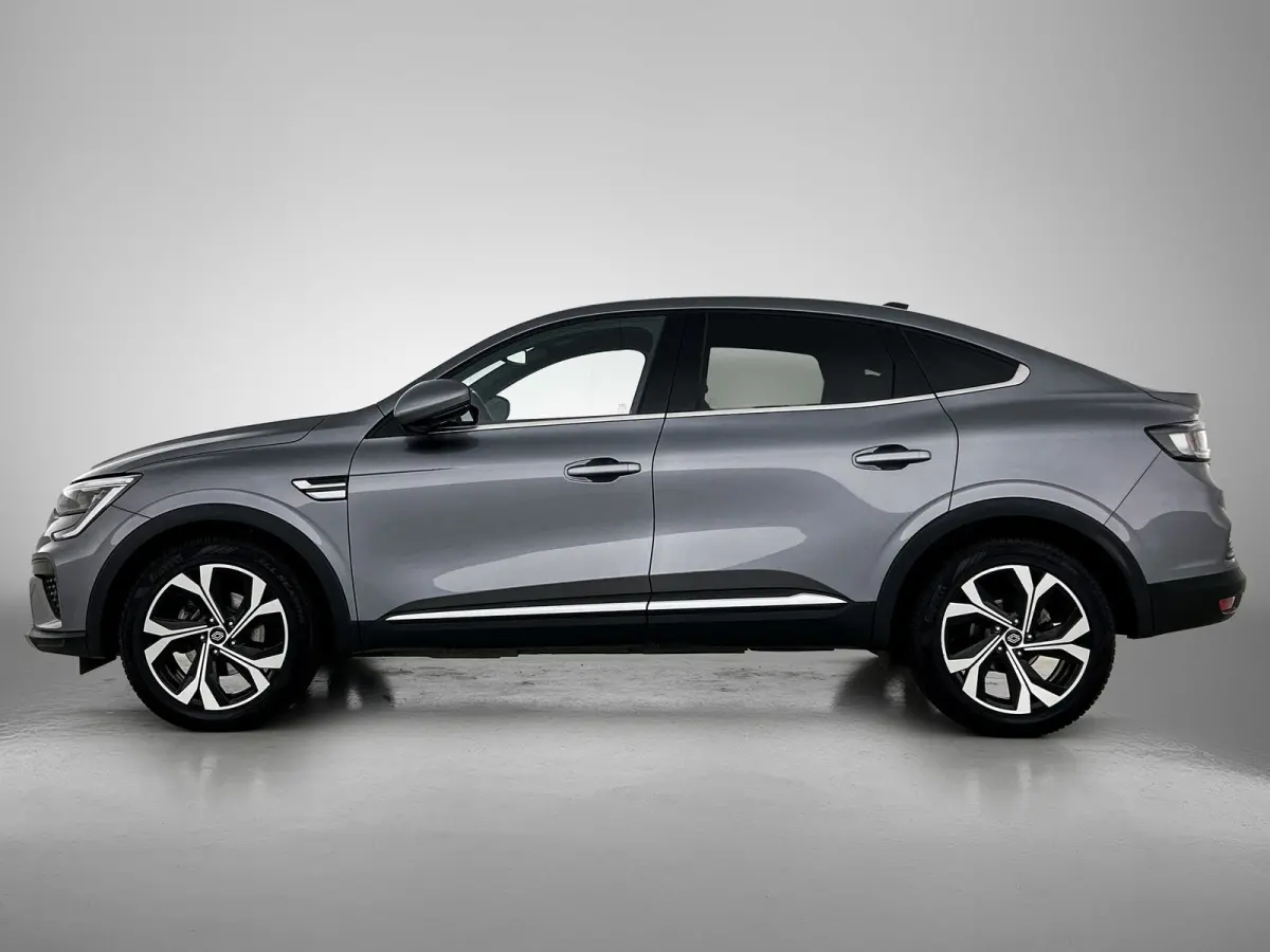 1.6 E-Tech full hybrid 145 techno Automaat / Cruise-ctr. / Airco-ecc / navigatie / Parkeer camera / Apk 05-2028