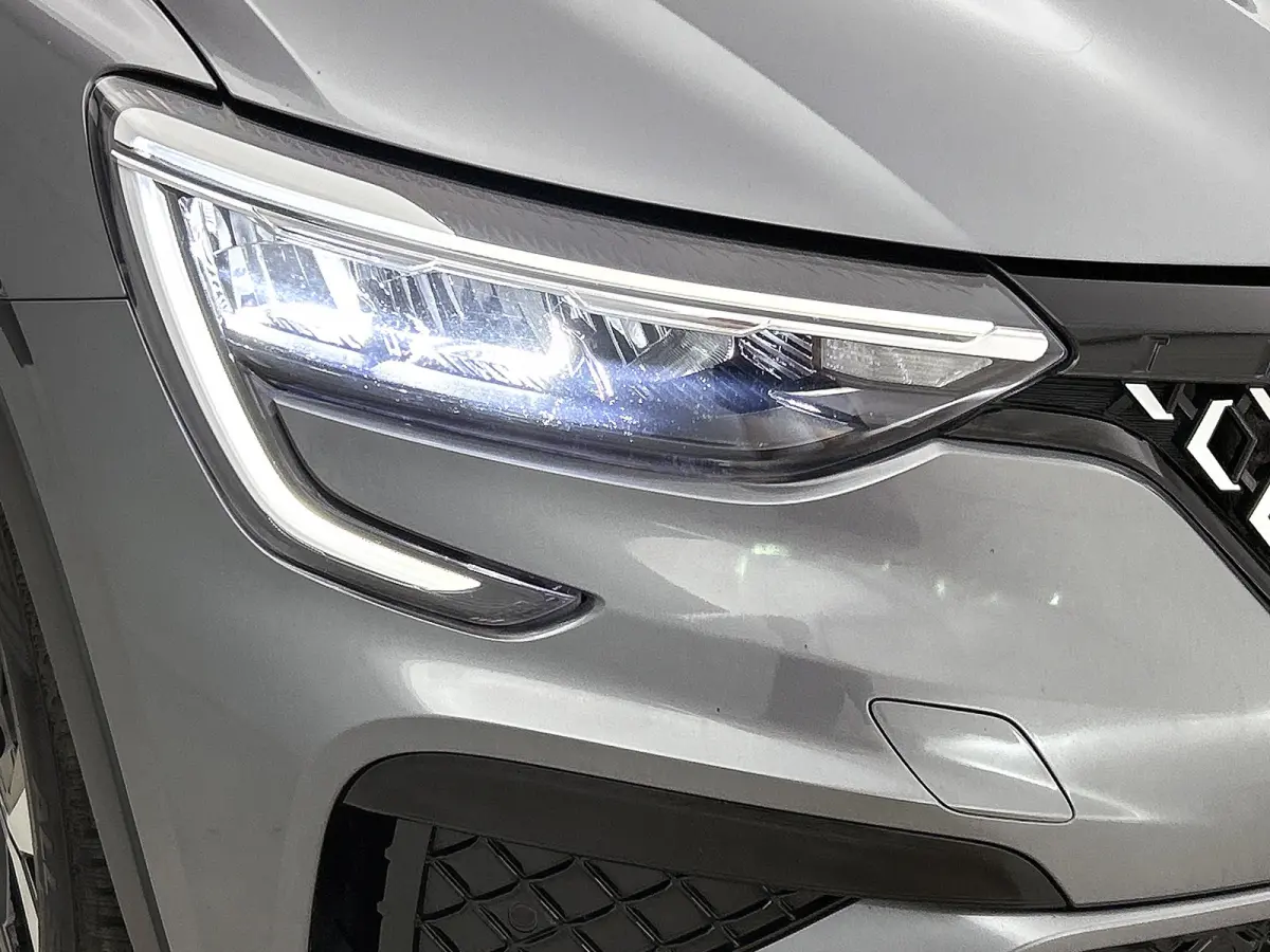 1.6 E-Tech full hybrid 145 techno Automaat / Cruise-ctr. / Airco-ecc / navigatie / Parkeer camera / Apk 05-2028