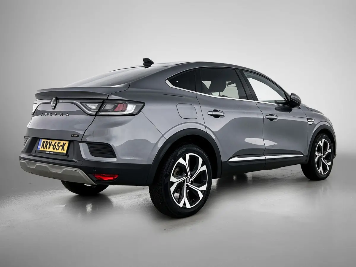 1.6 E-Tech full hybrid 145 techno Automaat / Cruise-ctr. / Airco-ecc / navigatie / Parkeer camera / Apk 05-2028