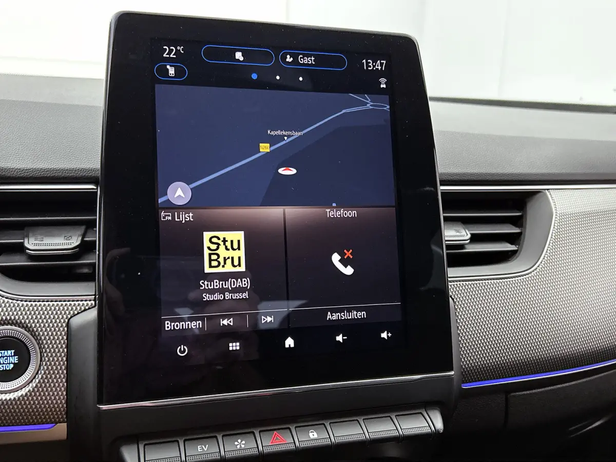 1.6 E-Tech full hybrid 145 techno Automaat / Cruise-ctr. / Airco-ecc / navigatie / Parkeer camera / Apk 05-2028