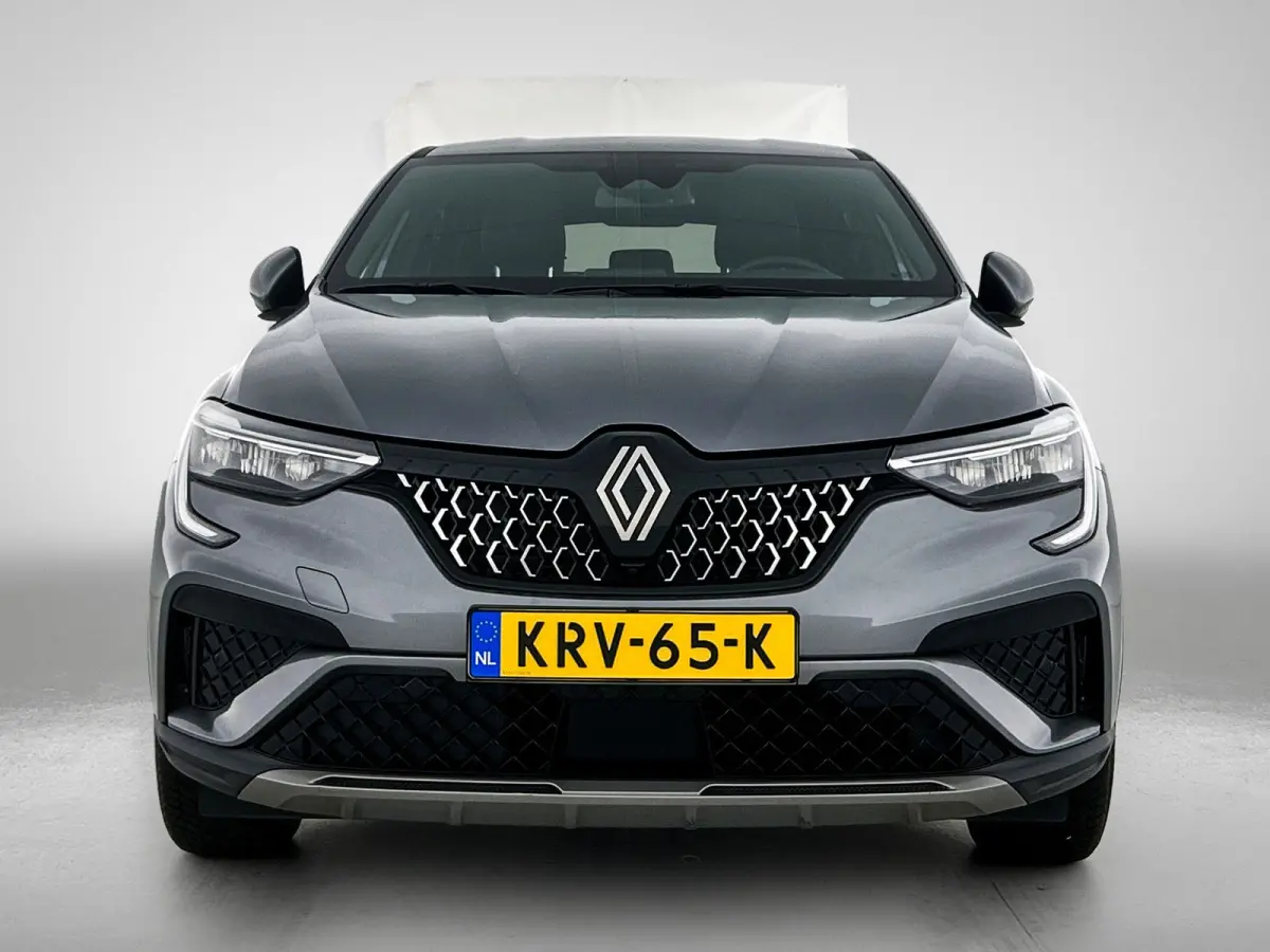 1.6 E-Tech full hybrid 145 techno Automaat / Cruise-ctr. / Airco-ecc / navigatie / Parkeer camera / Apk 05-2028