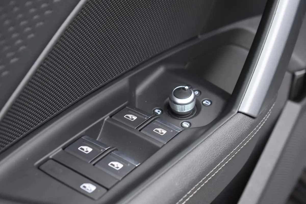 35 TFSI 3X S-Line Pano Keyless Sonos Camera