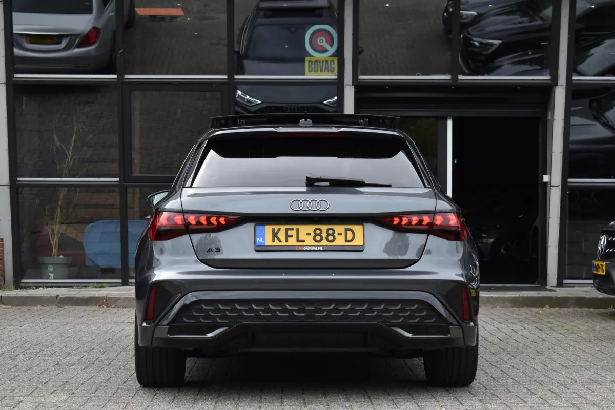35 TFSI 3X S-Line Pano Keyless Sonos Camera