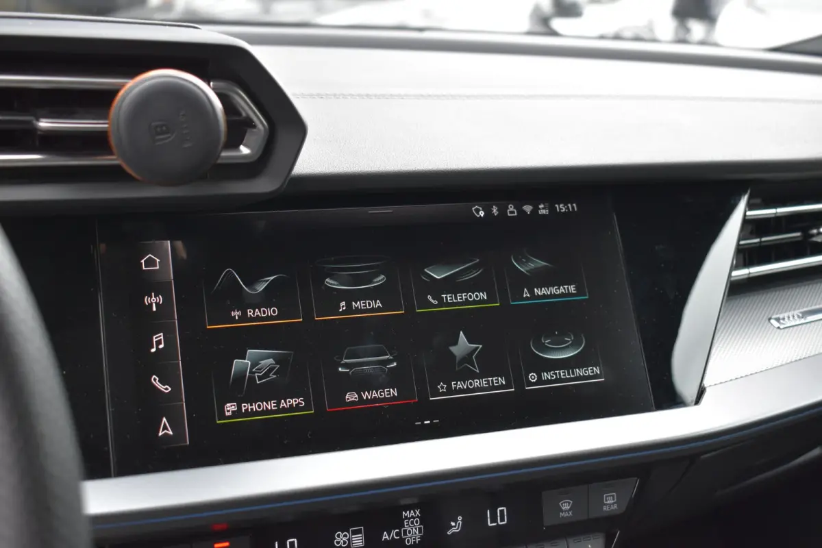 35 TFSI 3X S-Line Pano Keyless Sonos Camera