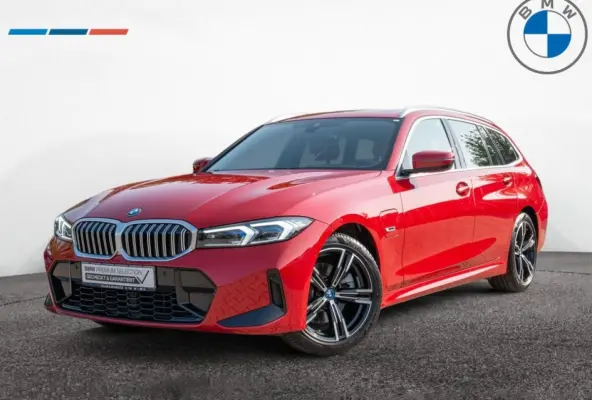 330e M-SPORT (LCI) ** LED, ROT LEDER, LIFE COCKP. PROF, PANORAMA, TREKH, 18-inch LMV ** 1e EIG (EX BMW-AG) - UNFALLFREI ** * INFORMEER OOK NAAR ONZE AANTREKKELIJKE FINANCIAL-LEASE TARIEVEN *