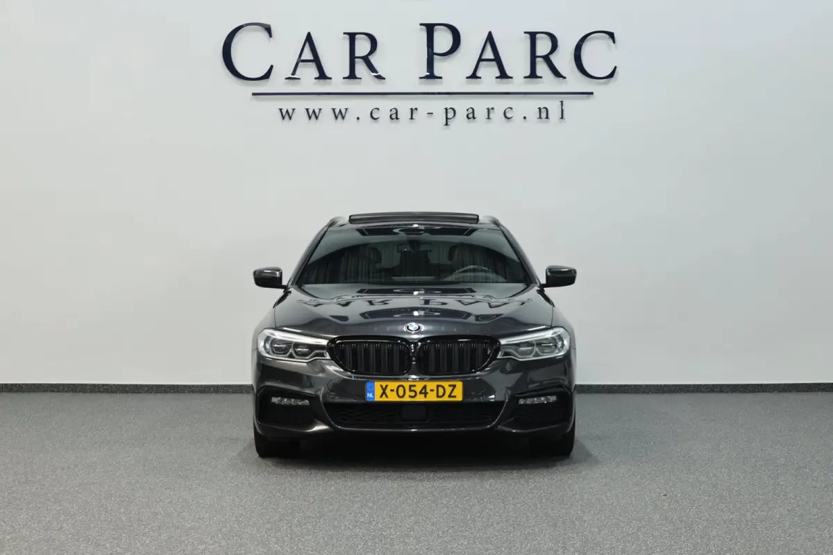 540i xDrive M-Sport LED/VIRTUAL/SFEER/PANO/LEER+S.VERWARMING+MEMORY/19" LMV/360/ACC/ECC/12 MND GARANTIE!