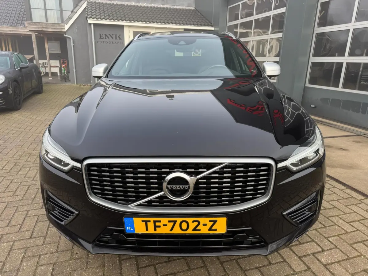 2.0 T8 Twin Engine AWD R-Design / Pano / ACC / SOH 82% / Trekhaak / Top Auto !.