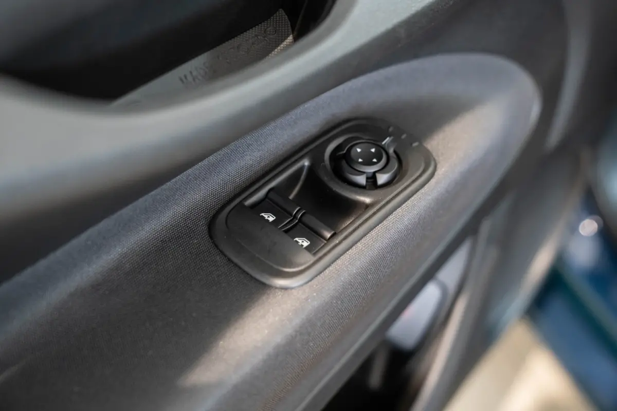 1.0 Hybrid Torino Launch Edition | Tot 8 Jaar Garantie | Climate Controle | Apple Carplay & Android Auto | Parkeersensoren | Lichtmetalen velgen |