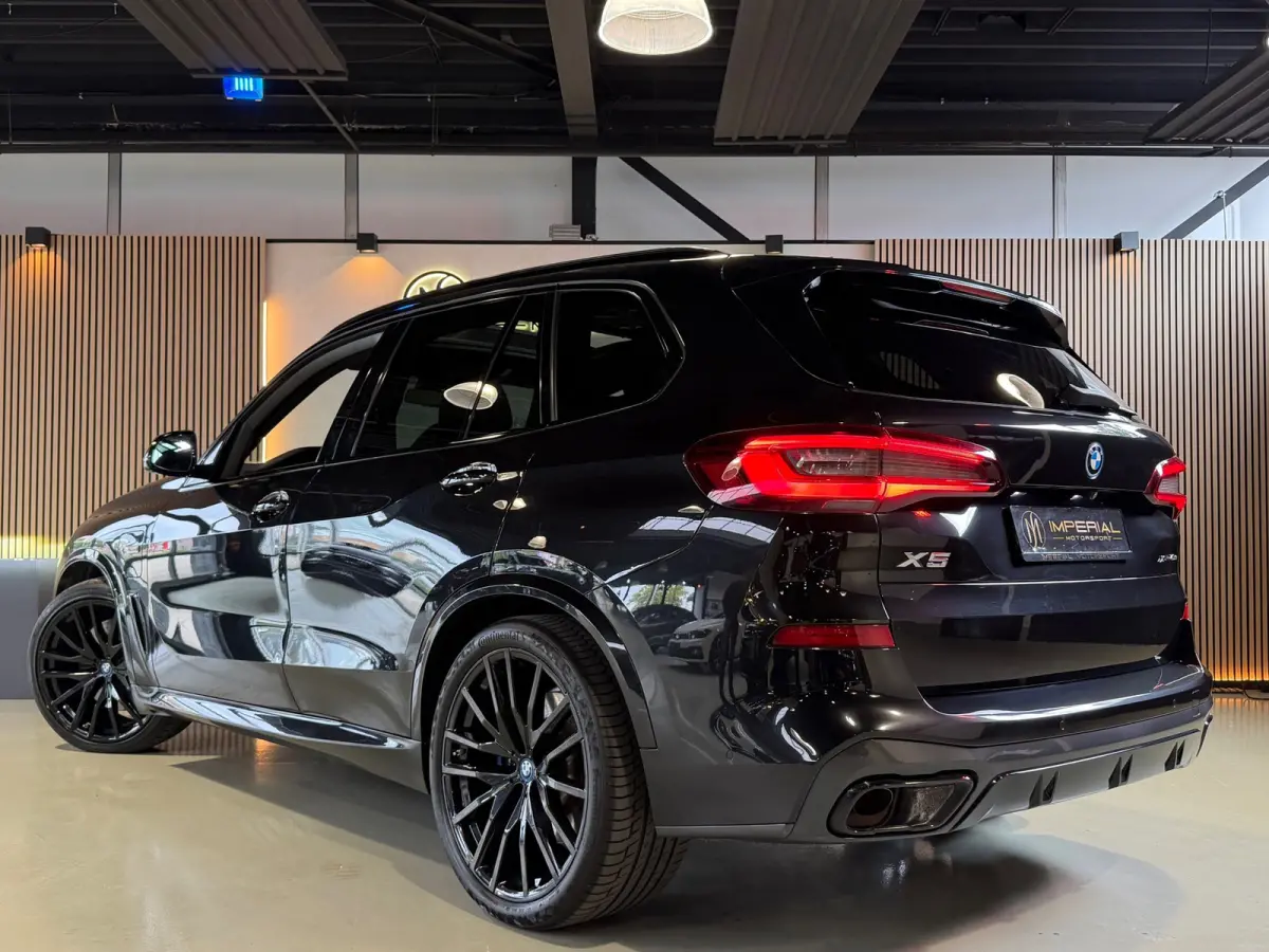 45e xDrive M-Sport Pano|HuD|Trekhaak|Laser|Luchtvering