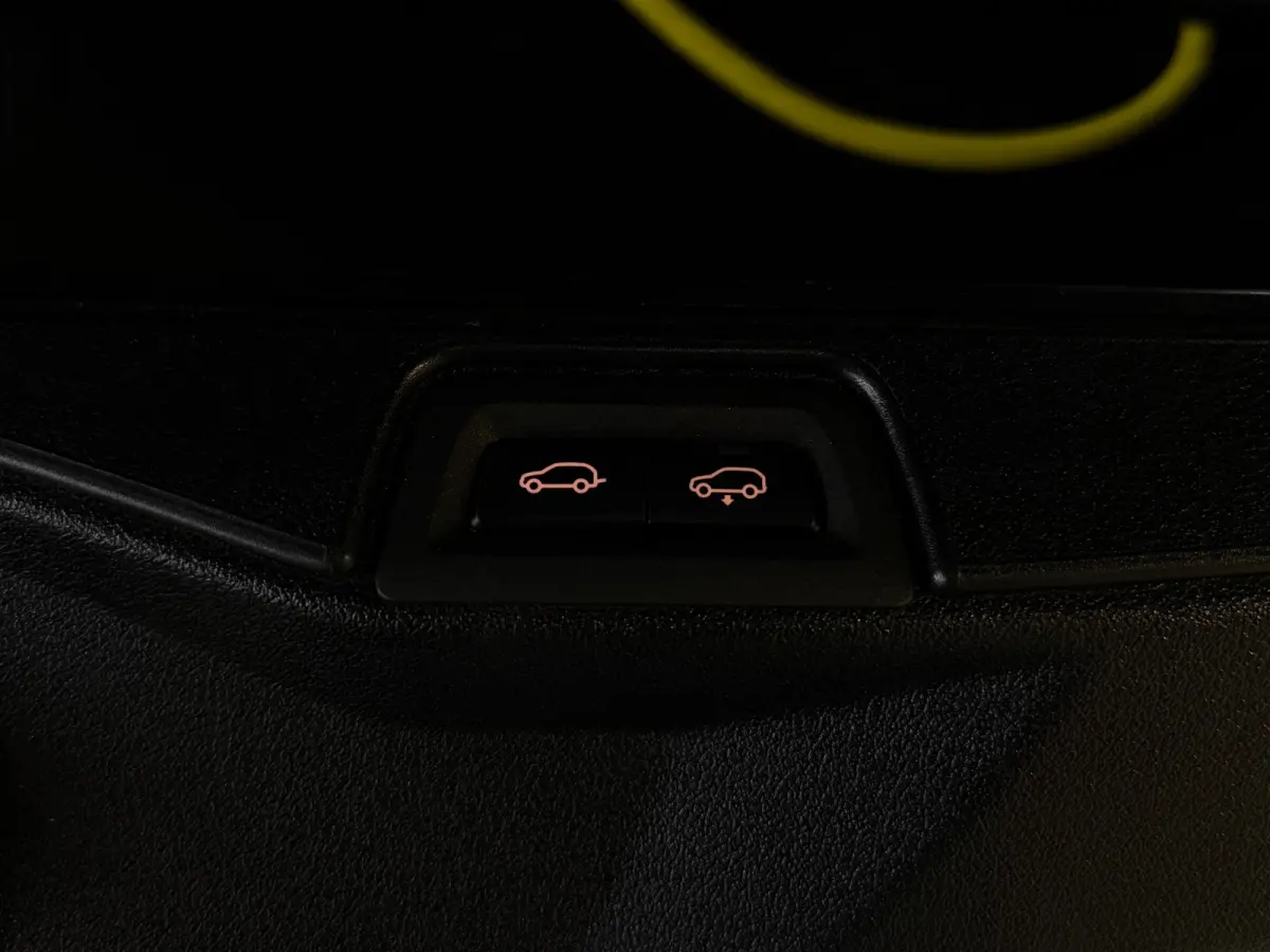 45e xDrive M-Sport Pano|HuD|Trekhaak|Laser|Luchtvering