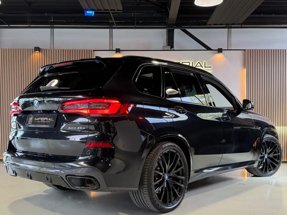 45e xDrive M-Sport Pano|HuD|Trekhaak|Laser|Luchtvering