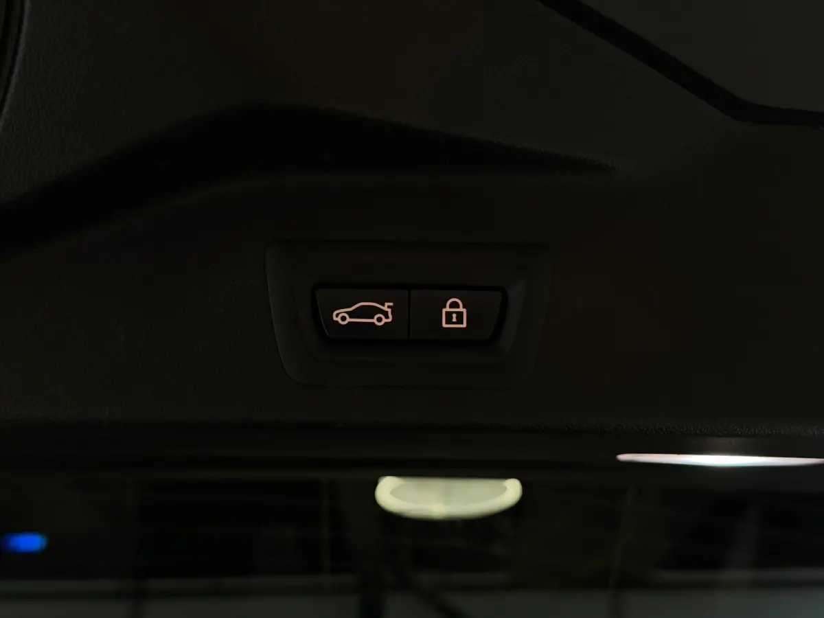45e xDrive M-Sport Pano|HuD|Trekhaak|Laser|Luchtvering