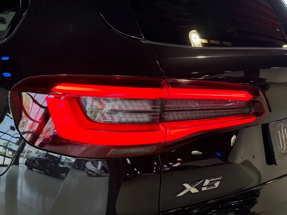45e xDrive M-Sport Pano|HuD|Trekhaak|Laser|Luchtvering