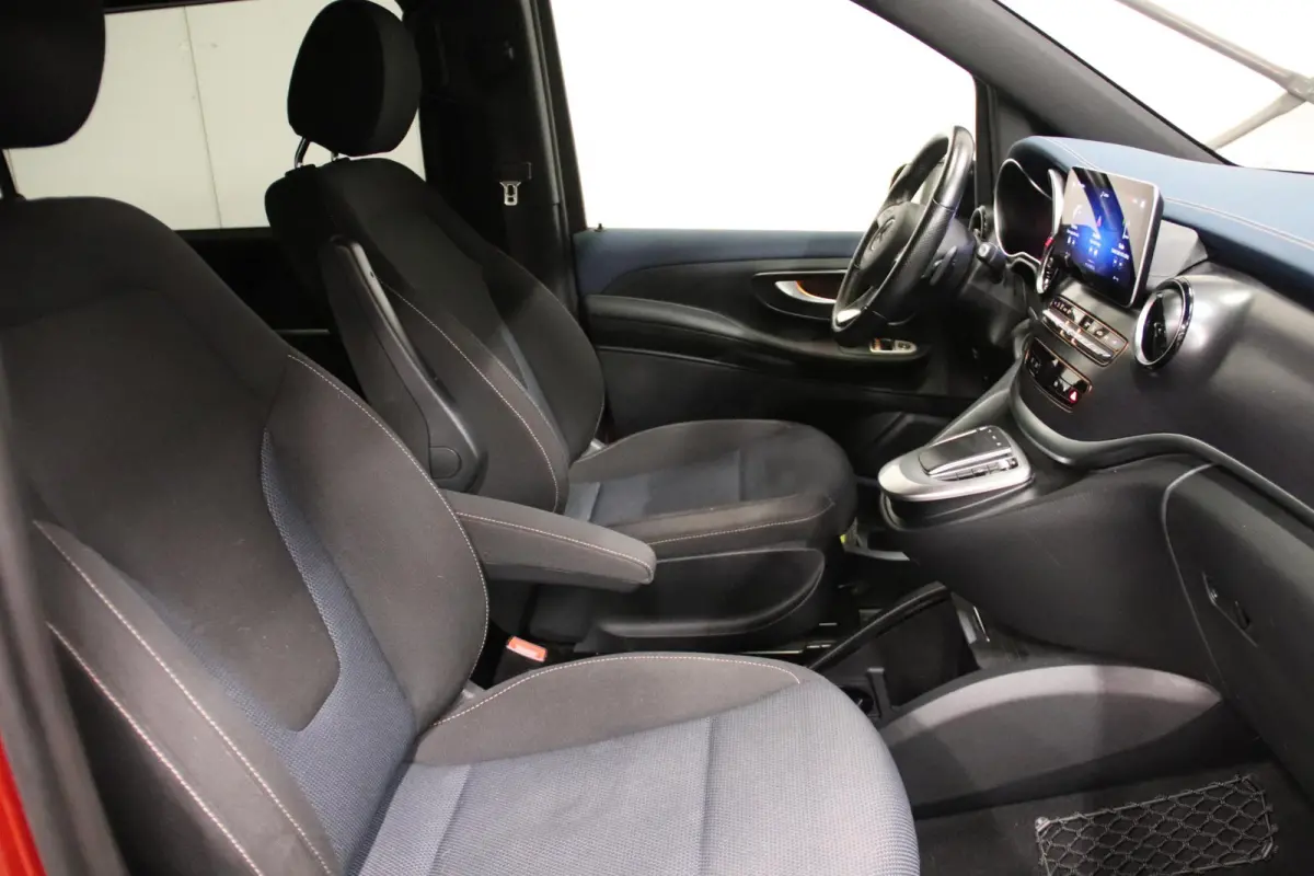 300 L2 LANG 6 persoonsuitvoering Mercedes-Benz EQV 300 L2 6-persoonuitvoering