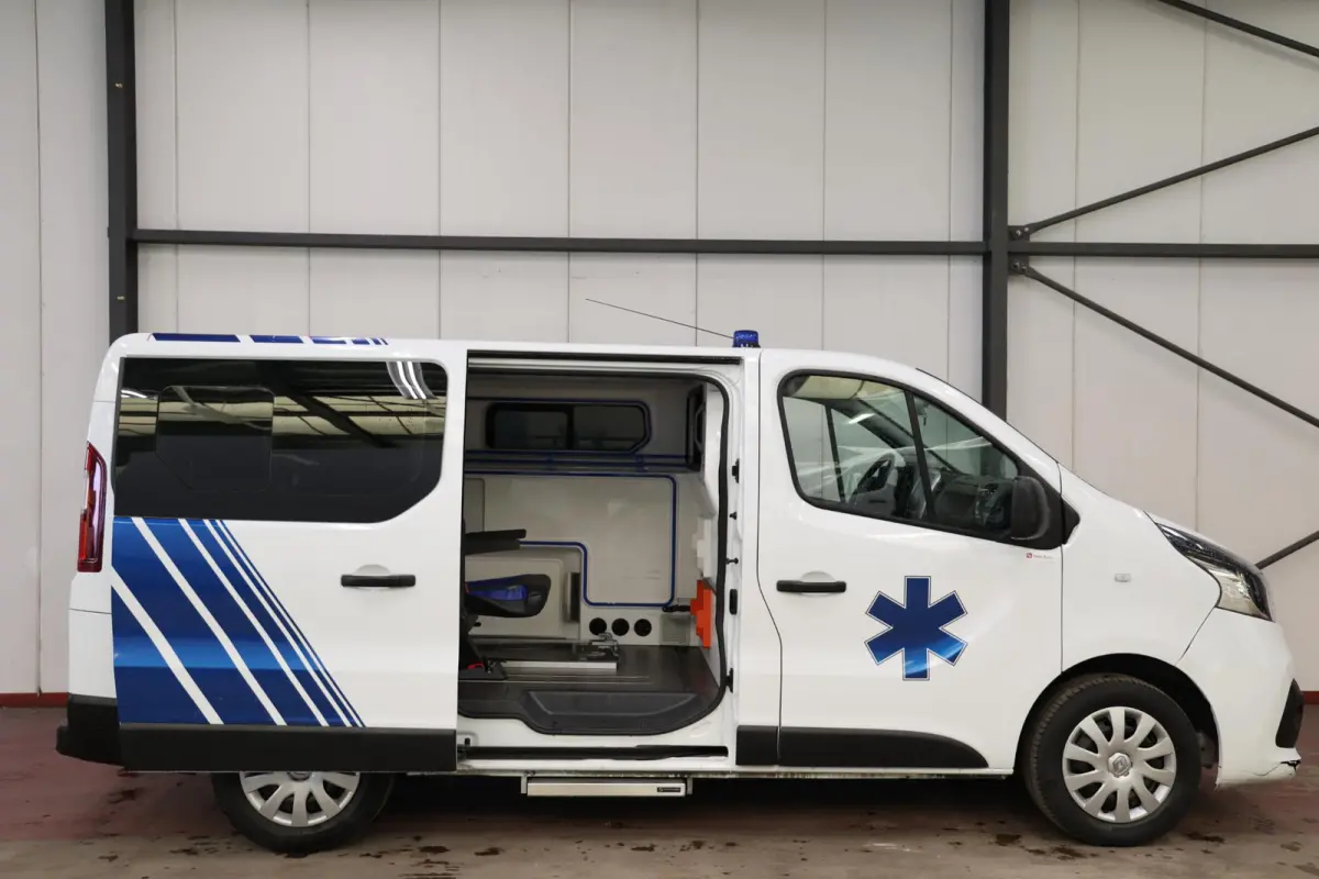 AMBULANCE VSAV Rettungswagen Krankenwagen